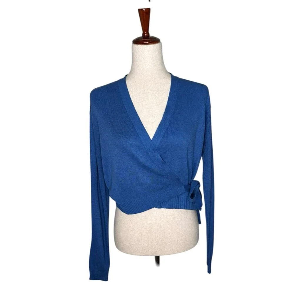 MODA INT’L made in USA Y2K Blue Wrap-Style Sweater. Cropped. Vintage. Layers.